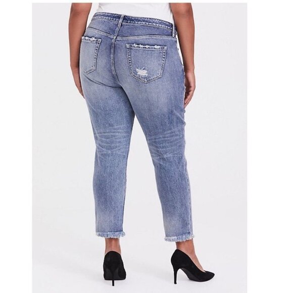 Torrid High Rise Straight Distressed Jeans Size 20 NWT - Picture 2 of 16